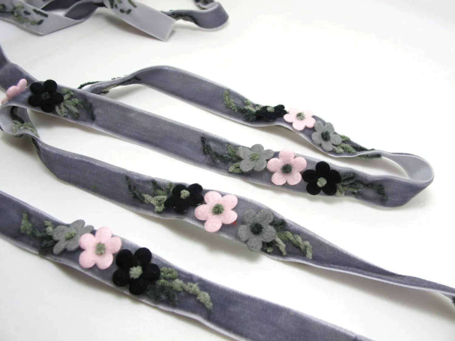5/8 Inch Felt Flower with Yarn Embroidery on Gray Velvet Ribbon|Sewing|Quilting|Craft Supplies|Hair Accessories|Necklace DIY|Costumes