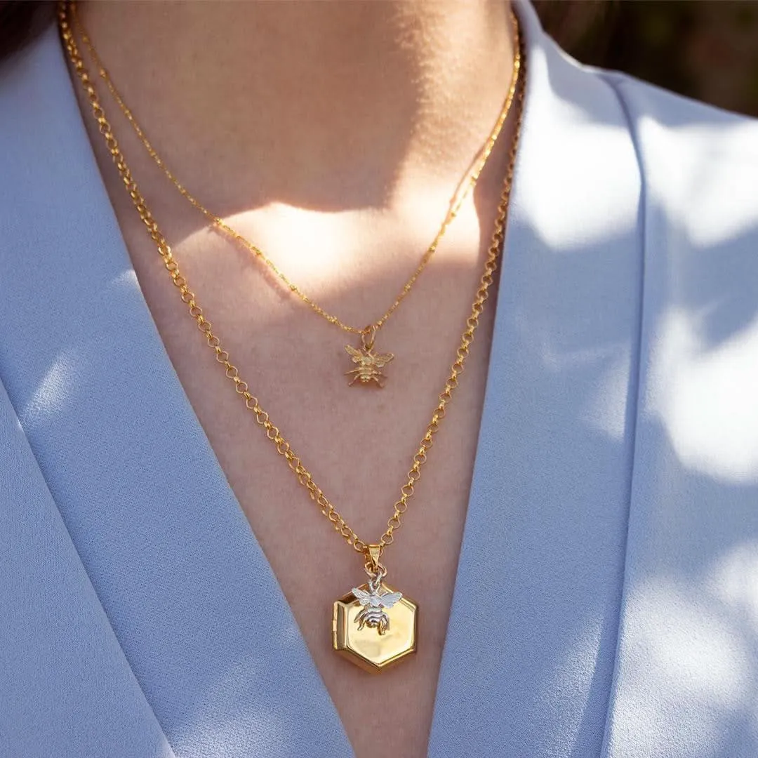 Bee Locket Gold   Photos