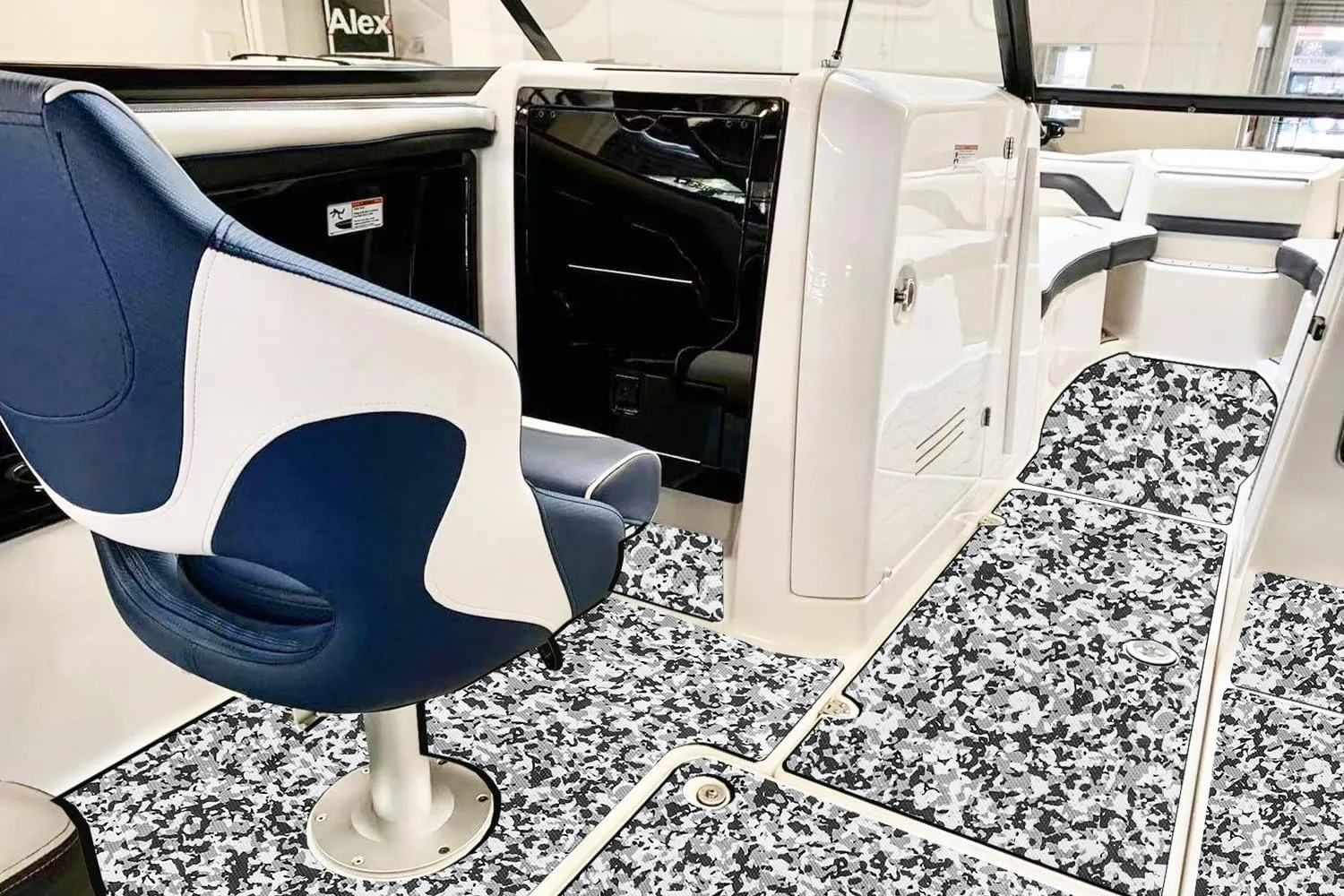 Boat Flooring EVA Foam Boat Decking Camo Marine Flooring for Boat Foam Decking Sheet Self-Adhesive Waterproof Non-Slip Boat Flooring Deck for Jon Fishing Rubber Boat Pontoon