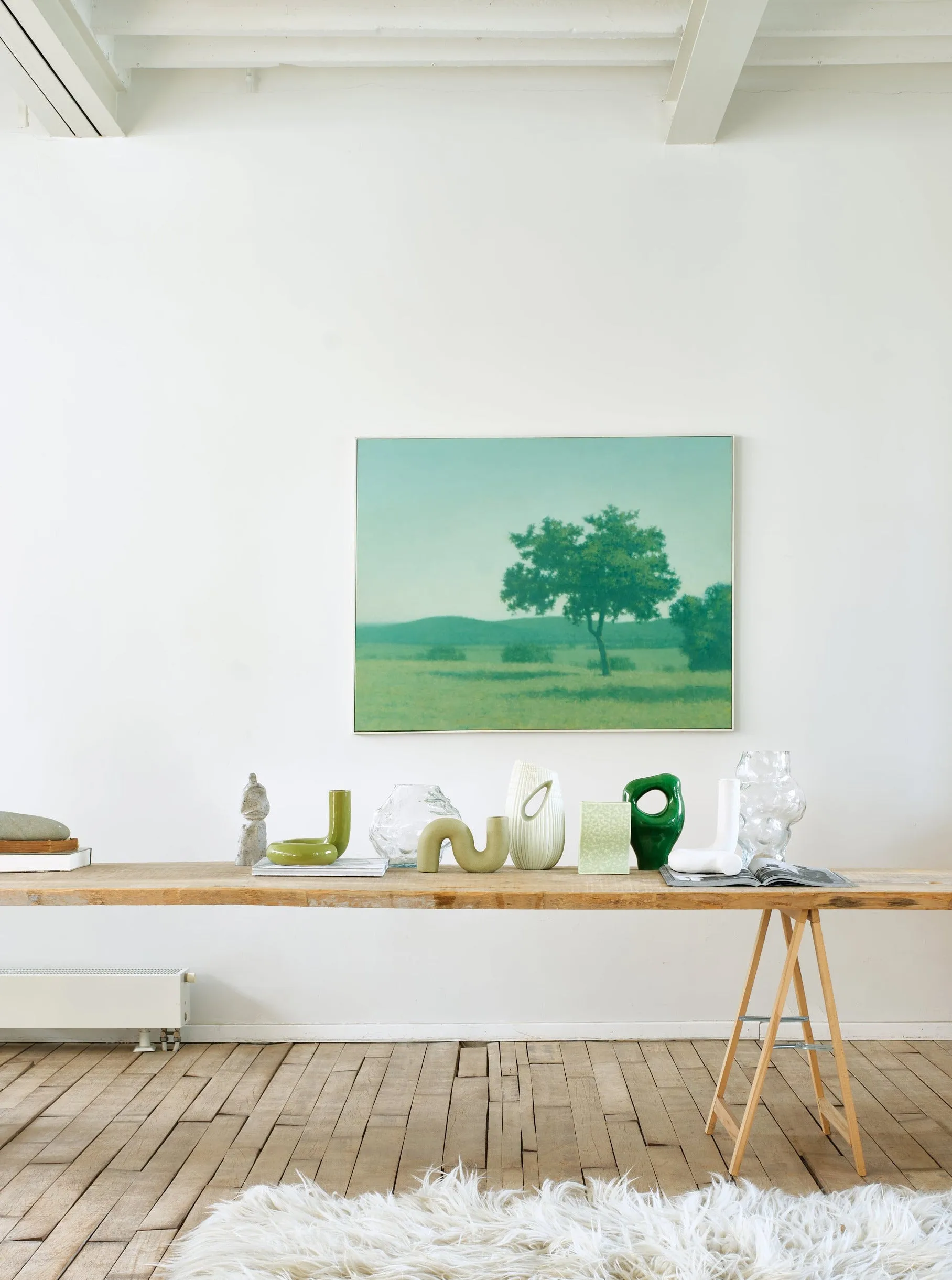 HK OBJECT: CERAMIC TWISTED VASE | OLIVE