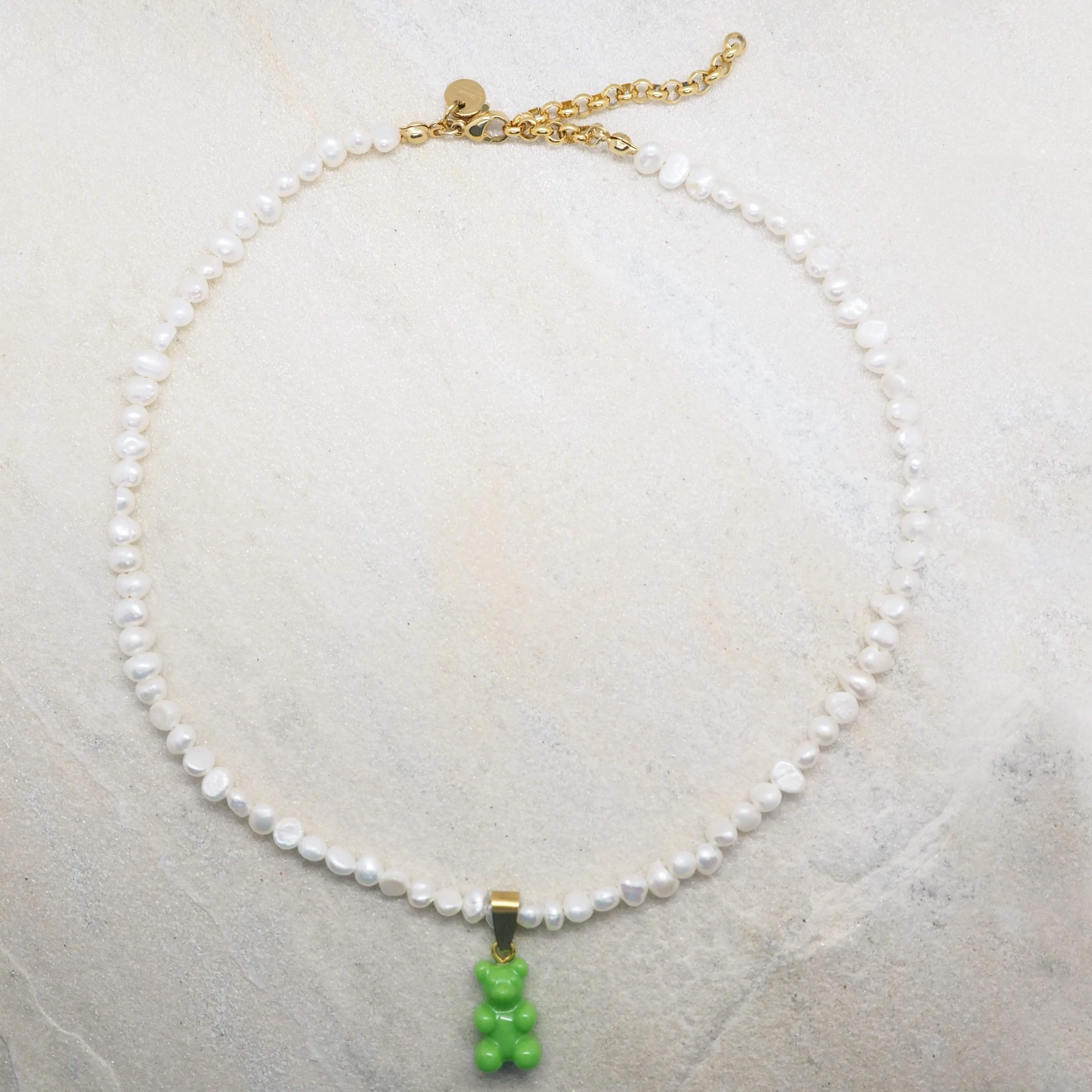 NOSTALGIC BEAR NECKLACE WHITE