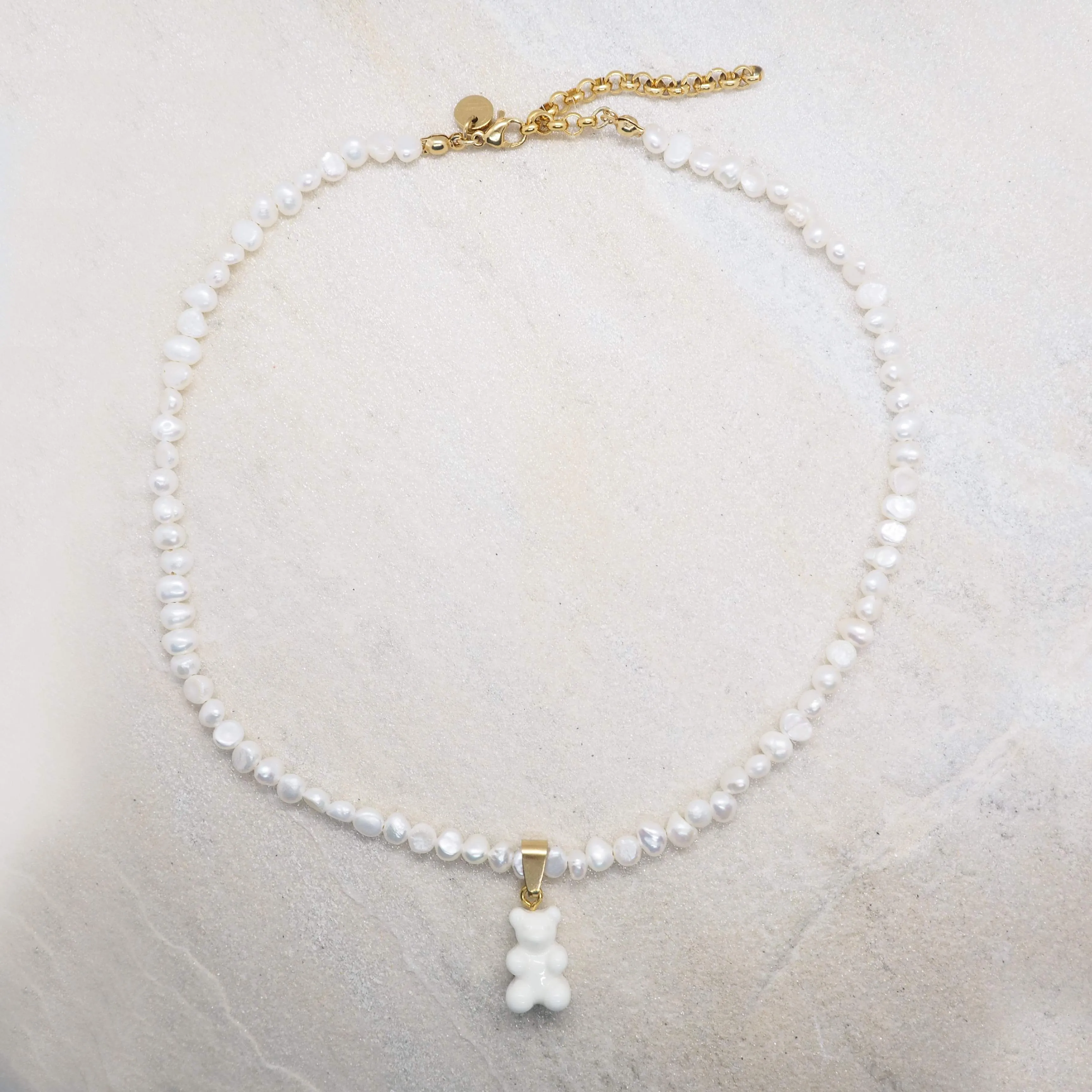 NOSTALGIC BEAR NECKLACE WHITE