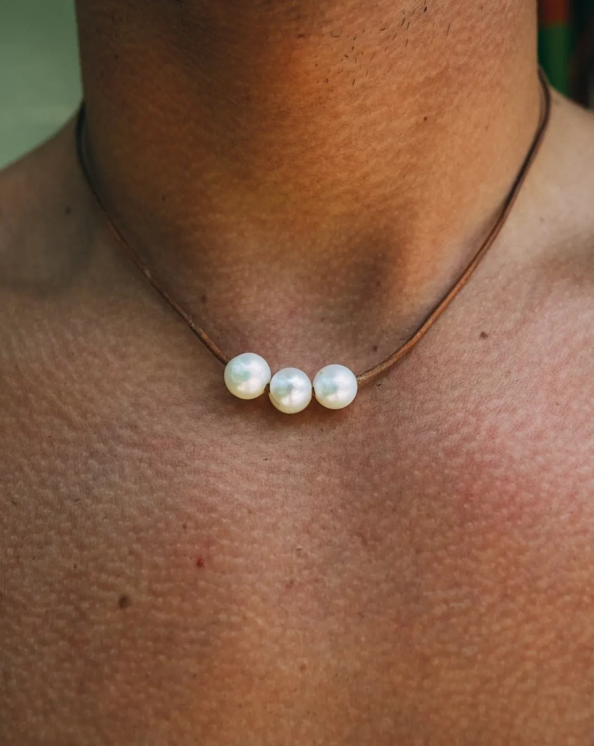 White Triple Pearl (unisex)